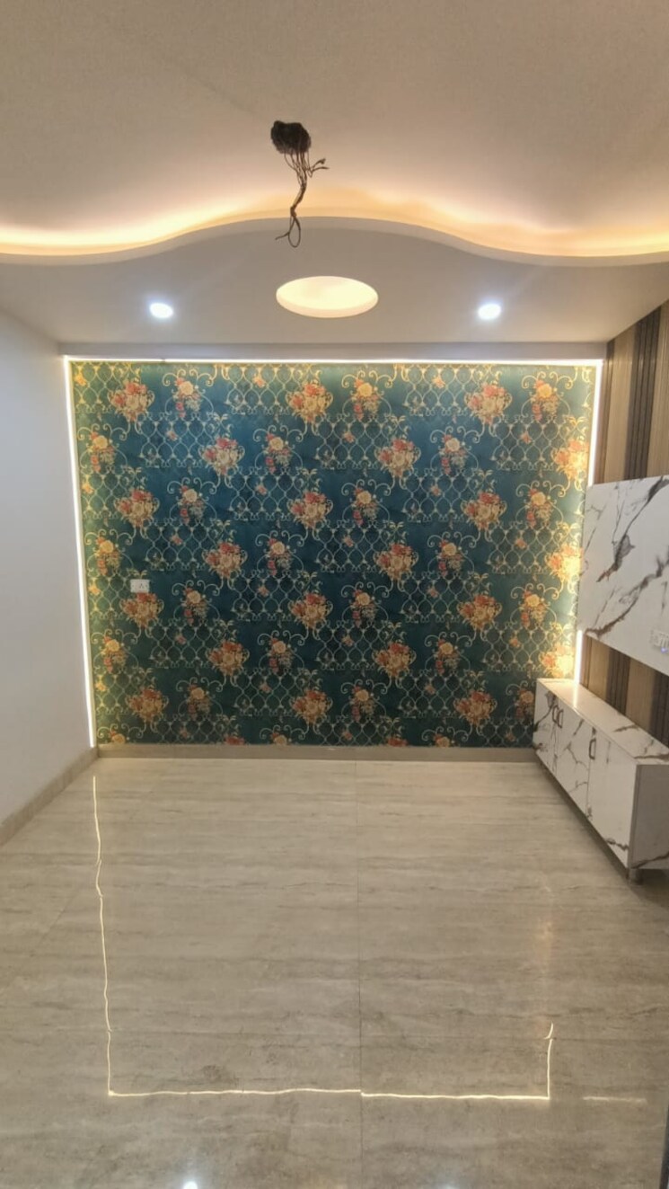 undefined, uttam nagar west 3 Bedroom 65 Sq.Yd. Builder Floor In Uttam Nagar West Delhi 8108531