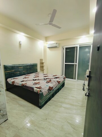 Bedroom in 1 RK Builder Floor at Ansal Sushant Lok I, Sector 43 – for Rent