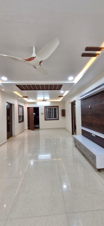 Building Lobby in 3 BHK Builder Floor at Kondapur – for Rent