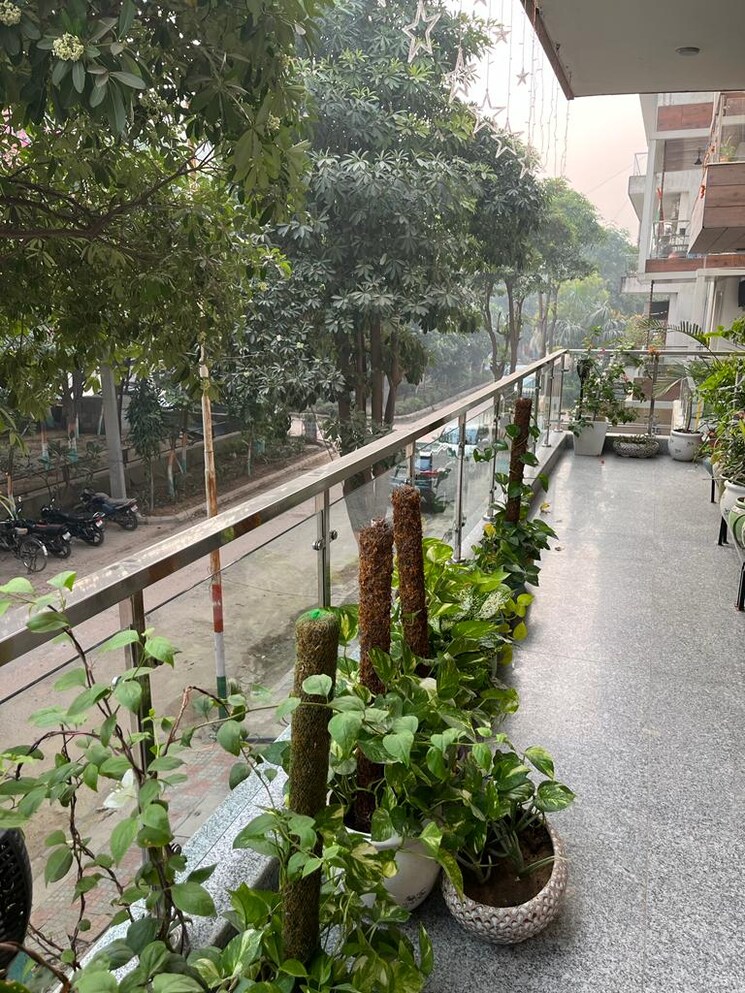 Balcony, arcade-48 3 Bedroom 1600 Sq.Ft. Builder Floor In Sector 48 Gurgaon 8108568