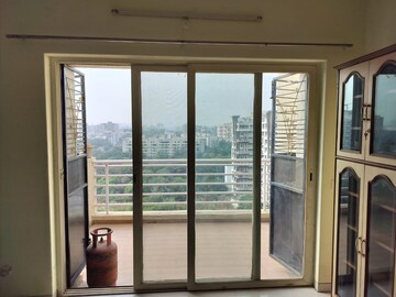 Room in 2 BHK Apartment at Mirchandani Palms, Rahatani – for Rent