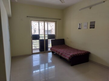 Room in 2 BHK Apartment at Mirchandani Palms, Rahatani – for Rent