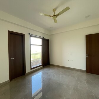 3 BHK Builder Floor For Rent in BPTP Amstoria Country Floor Sector 102 Gurgaon  8108594