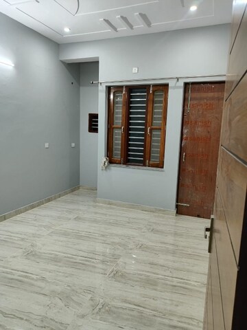 Room in 3 BHK Independent House at Sahastradhara Road – for Rent