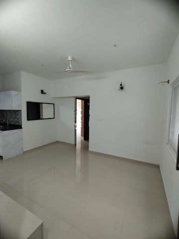 Room in 1.5 BHK Apartment at Bren Northern Lights, Jakkuru – for Rent