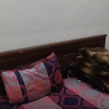 Bedroom in 2 BHK Builder Floor at Lajpat Nagar ii – for Rent
