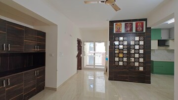 Room in 3 BHK Apartment at Lakshmi Cadillac, Kondapur – for Rent