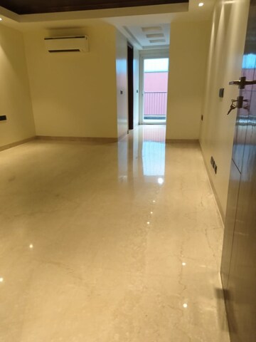 Room in 4 BHK Builder Floor at Ansal Sushant Lok I, Sector 43 – for Sale