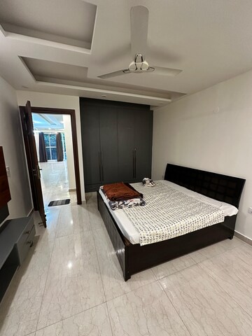 Bedroom in 3 BHK Builder Floor at Uday Arden 45, Sector 45 – for Rent