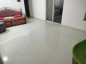Room in 2 BHK Apartment at Kohinoor Tinsel Town, Hinjewadi – for Rent