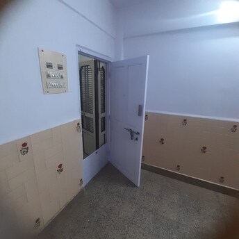 रेसिडेन्शियल फ्लॅट वर्ग फुट फॉर रीसेल इन गोरेगाव वेस्ट मुंबई  8108805