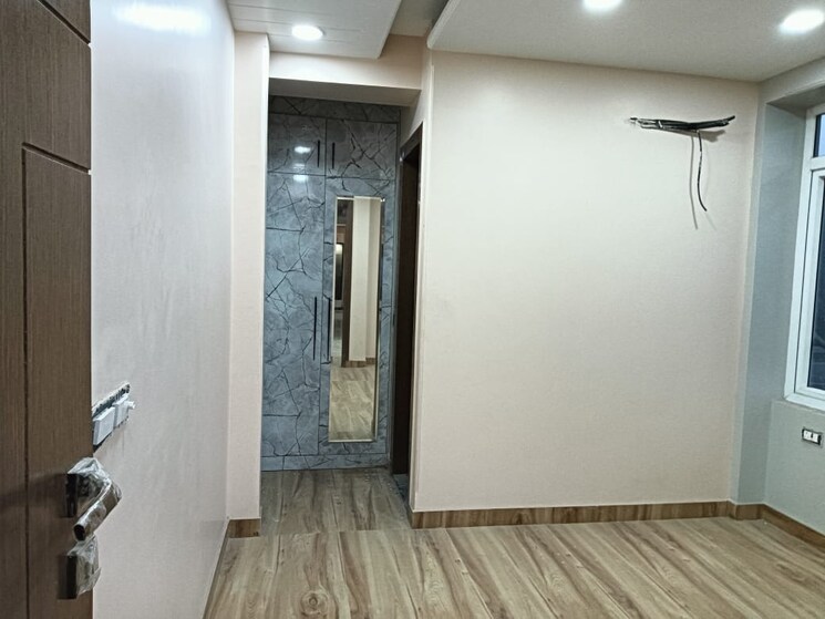 Room, sector 82 2 Bedroom 1400 Sq.Ft. Apartment In Sector 82 Noida 8108959