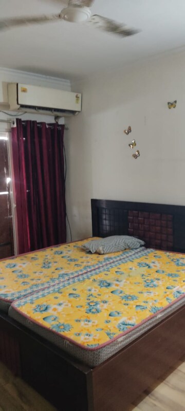 Bedroom in 2 BHK Apartment at Futec Gateway, Sector 75 – for Rent