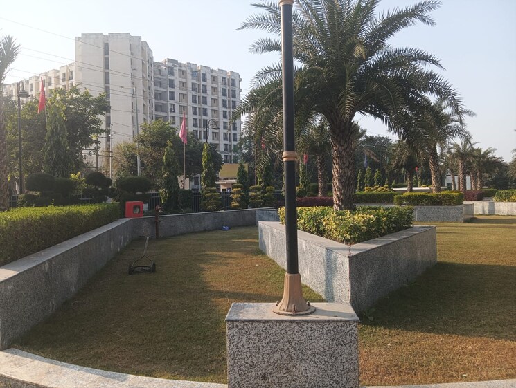 Swimming Pool, sector 82 2 Bedroom 1400 Sq.Ft. Apartment In Sector 82 Noida 8108959