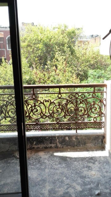 Balcony in 1 BHK Builder Floor at Lajpat Nagar 4 – for Rent
