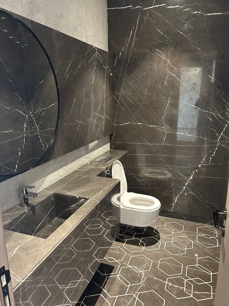 Bathroom, vasant vihar 4 Bedroom 3800 Sq.Ft. Apartment In Vasant Vihar Delhi 8108928