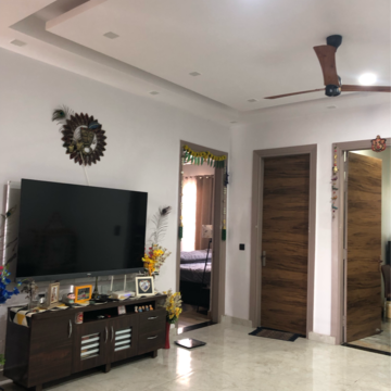Living Room in 3.5 BHK Villa at Sector 23 – for Rent