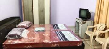 Bedroom in 2 BHK Builder Floor at Dhakoli Village – for Rent