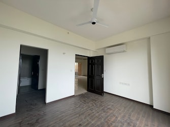 3 BHK Apartment For Rent in Wave Amore Sector 32 Noida  8108985