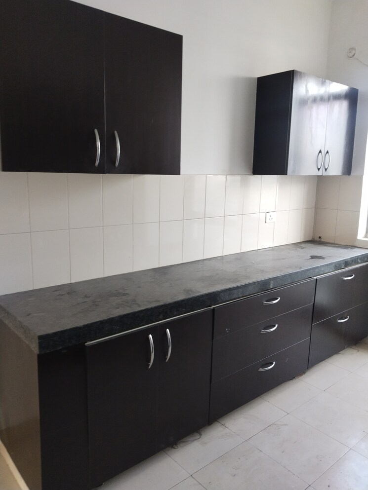 Kitchen, vatika-city-homes 3 Bedroom 1740 Sq.Ft. Apartment In Sector 83 Gurgaon 8109014