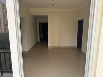 Room in 3 BHK Apartment at Amrapali Silicon City, Sector 76 – for Rent