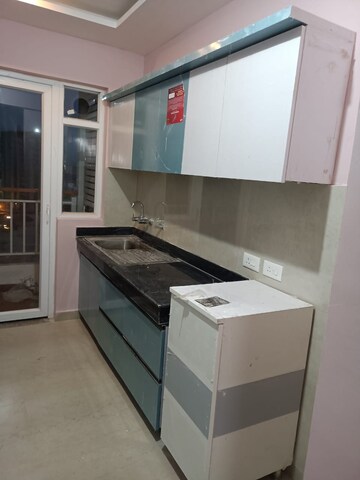 Kitchen in 3 BHK Apartment at Gomti Nagar – for Rent