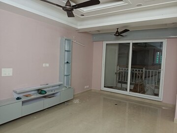 Building Lobby in 3 BHK Apartment at Gomti Nagar – for Rent