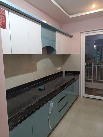 Kitchen in 3 BHK Apartment at Gomti Nagar – for Rent
