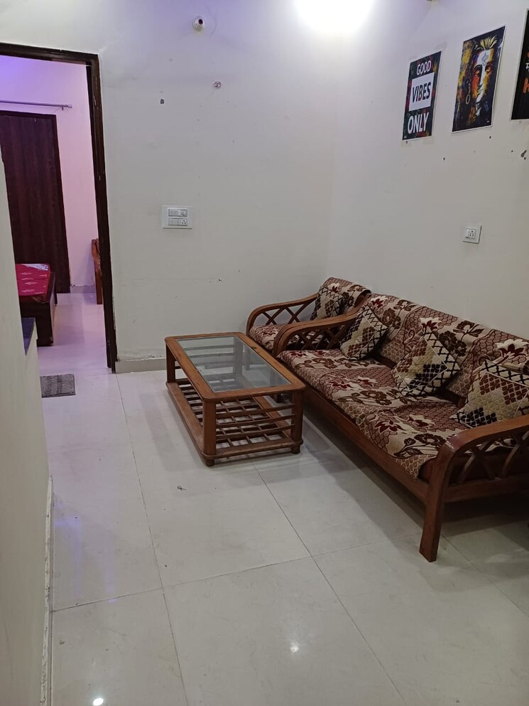 Living Room, greater mohali 2 Bedroom 85 Sq.Yd. Apartment In Greater Mohali Mohali 8109127