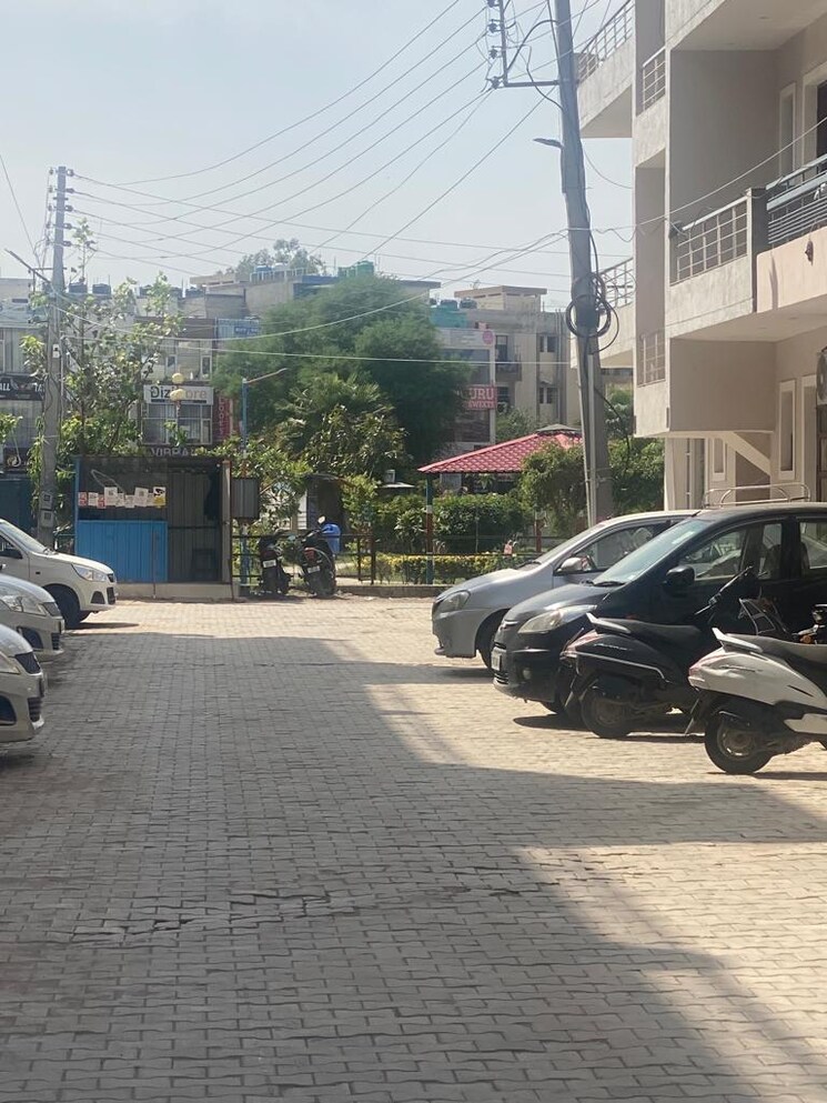  Parking, greater mohali 2 Bedroom 85 Sq.Yd. Apartment In Greater Mohali Mohali 8109127