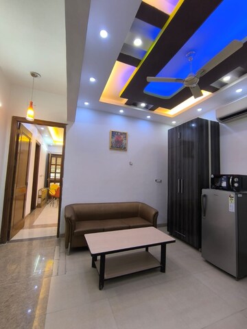 Living Room in 1.5 BHK Builder Floor at Ansal Sushant Lok I, Sector 43 – for Rent