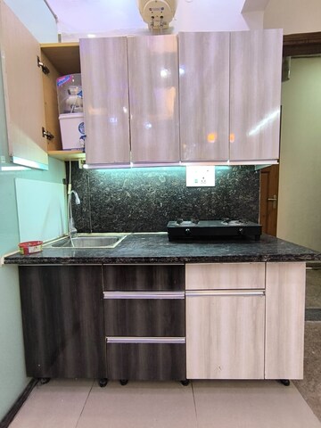 Kitchen in 1.5 BHK Builder Floor at Ansal Sushant Lok I, Sector 43 – for Rent