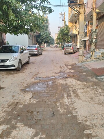 Parking in 3 BHK Independent House at New Palam Vihar 3, Sector 111 – for Sale