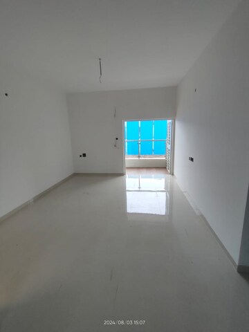 Room in 1 BHK Apartment at New Front 48 Central Park, Hadapsar – for Sale