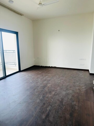 Room in 2 BHK Apartment at M3M Golf Estate, Sector 65 – for Rent