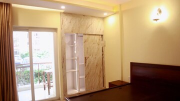 Room in 4 BHK Apartment at Spaze Privvy The Address, Sector 93 – for Rent