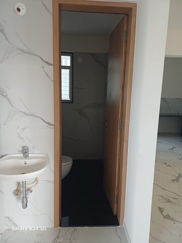 Bathroom in 3 BHK Apartment at Shroff Aureta, Koregaon Park Annexe – for Rent
