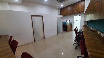 Room in  Office Space at Express Zone, Malad East – for Rent