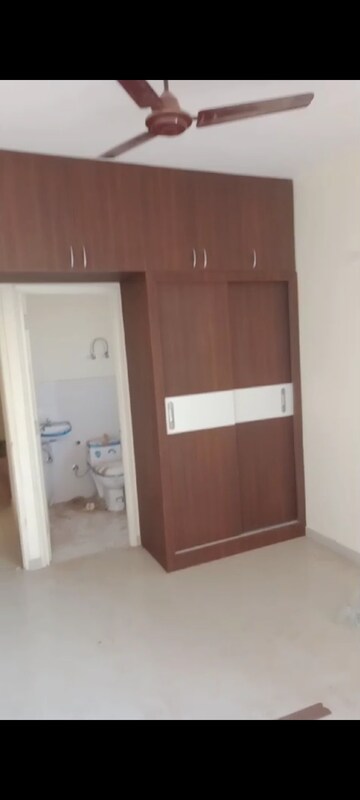 Furnished Amenities in 2 BHK Apartment at Pyramid Heights, Sector 85 – for Rent