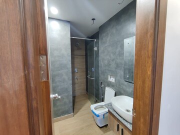 Bathroom in 3 BHK Apartment at SS Mayfield Gardens, Sector 51 – for Rent