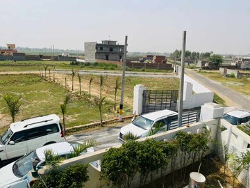  Plot For Sale in Sector 11