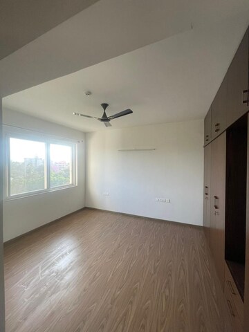 Room in 4 BHK Villa at Prestige Misty Waters, Hebbal – for Sale