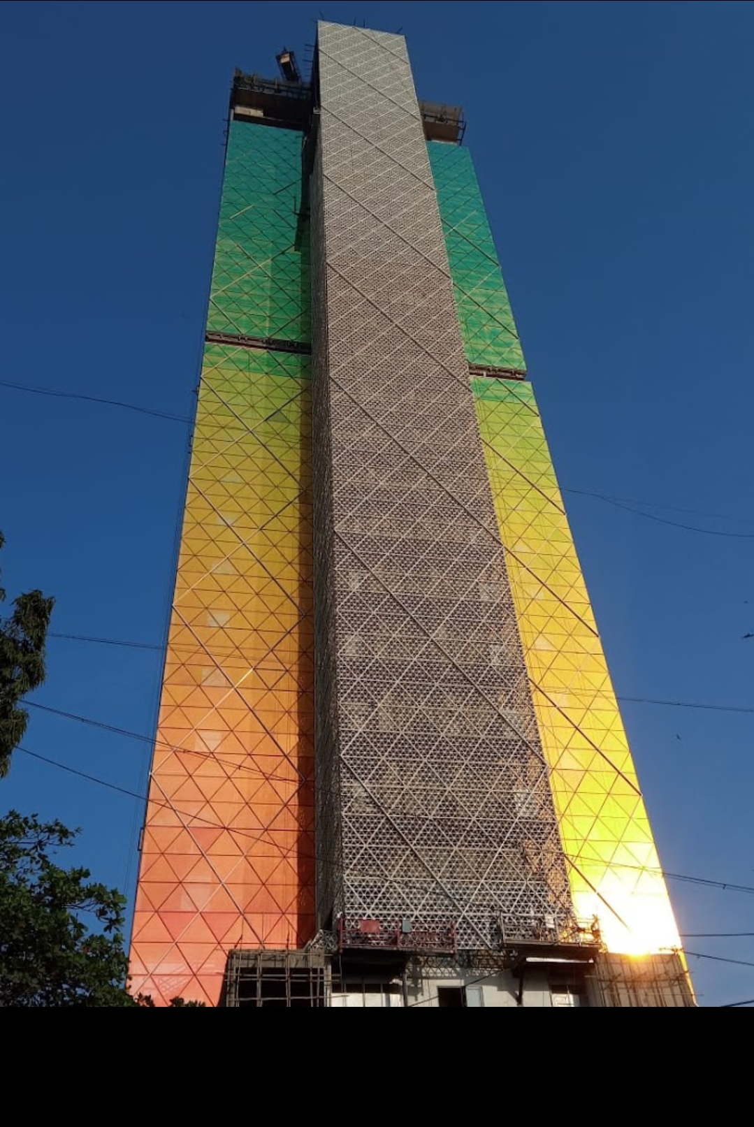 Office Space For Sale in Parinee I