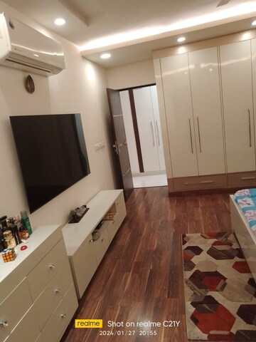 Bedroom in 4 BHK Apartment at DLF Westend Heights, Sector 53 – for Sale