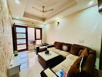 Master Bedroom in 3 BHK Builder Floor at Uppal Southend, Sector 49 – for Rent
