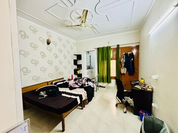 Master Bedroom in 3 BHK Builder Floor at Uppal Southend, Sector 49 – for Rent