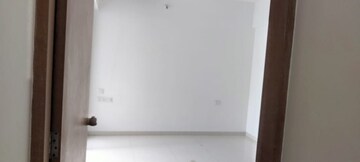 Room in 2.5 BHK Apartment at Ravima Newton Homes, Hadapsar – for Sale