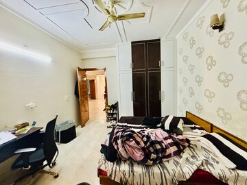 Master Bedroom in 3 BHK Builder Floor at Uppal Southend, Sector 49 – for Rent