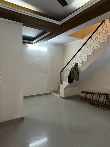 Room in 3 BHK Independent House at Aman Vihar – for Rent