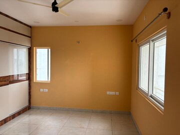 Room in 2 BHK Apartment at Prestige Park Square, Bannerghatta Road – for Rent